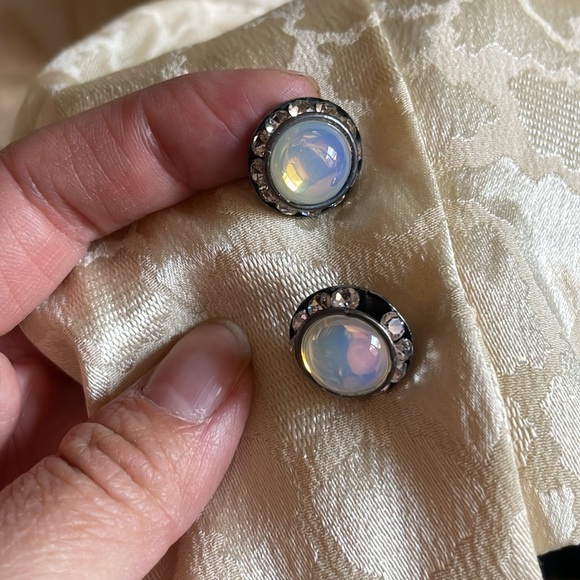 Vintage Nolan Miller blazer with moonstone buttons, cream, small - Picture 2 of 4